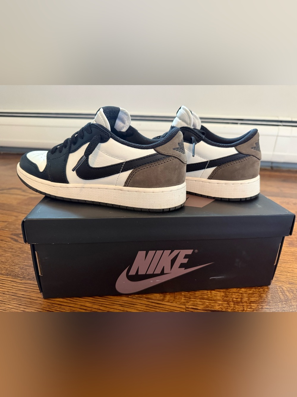 NIKE JORDAN 1 RETRO LOW OG GS 'MOCHA'